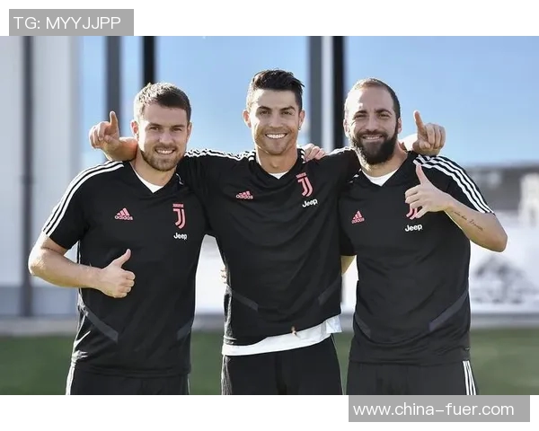 梦见与球星同场竞技体验足球魅力感受与明星并肩作战的激动与挑战